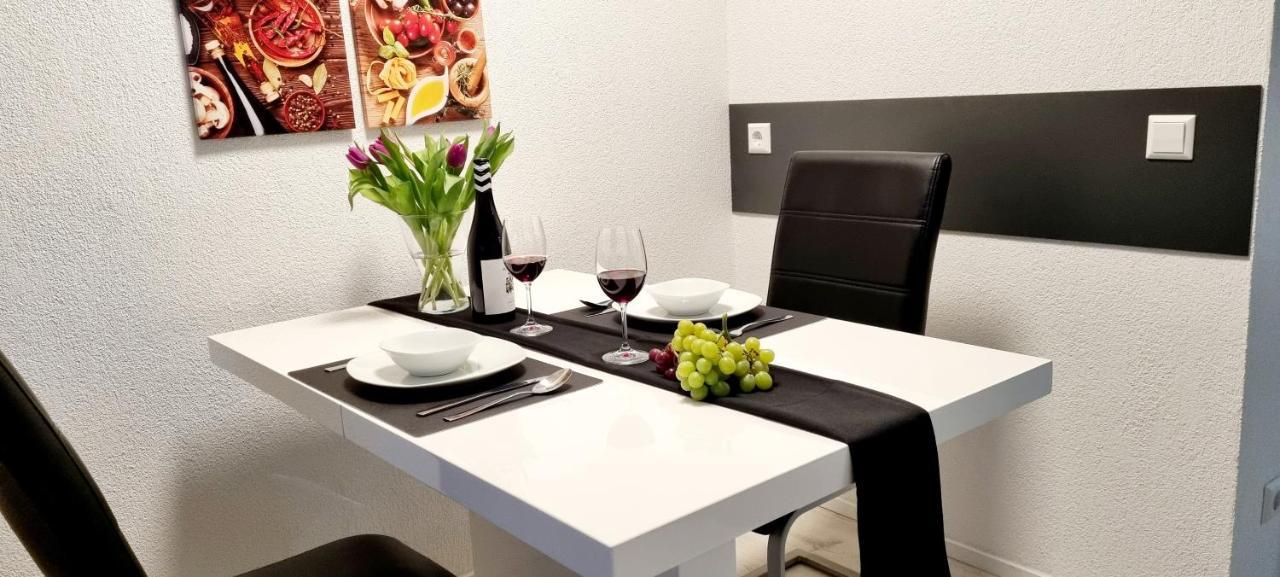 New Modern Selfcheckin Publicfreeparking Highspeed Wifi Kingsizebed Apartamento Baden-Baden Exterior foto
