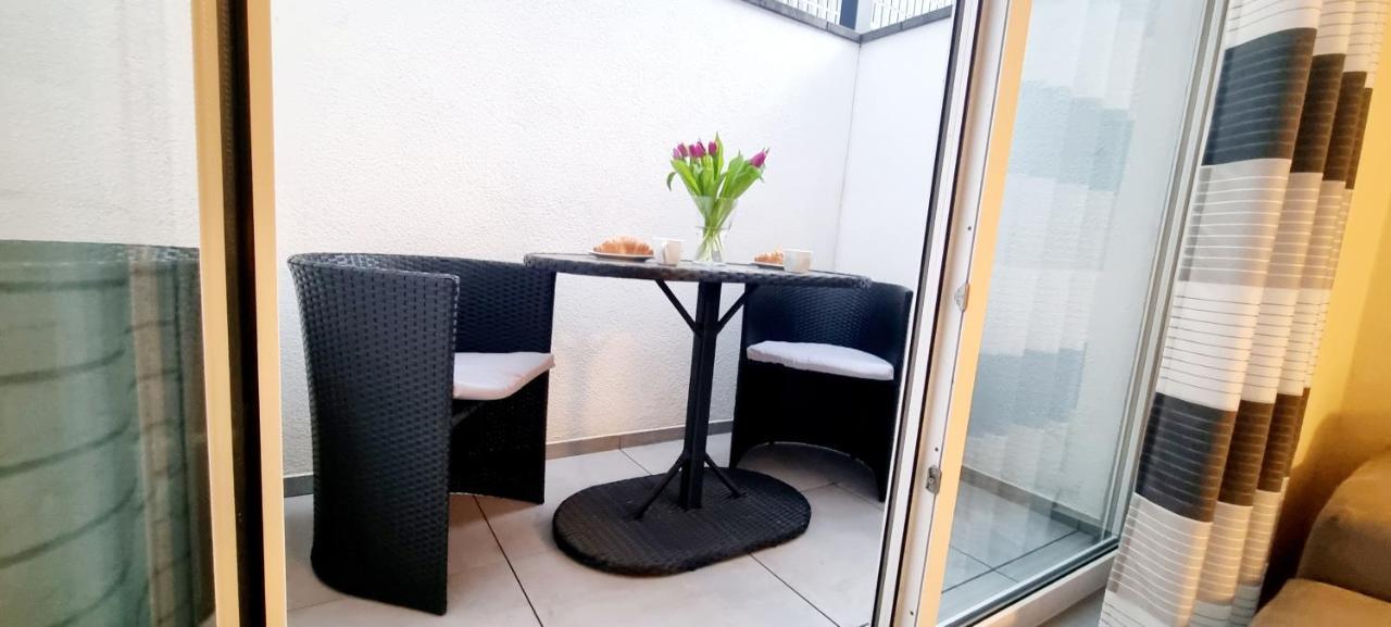 New Modern Selfcheckin Publicfreeparking Highspeed Wifi Kingsizebed Apartamento Baden-Baden Exterior foto