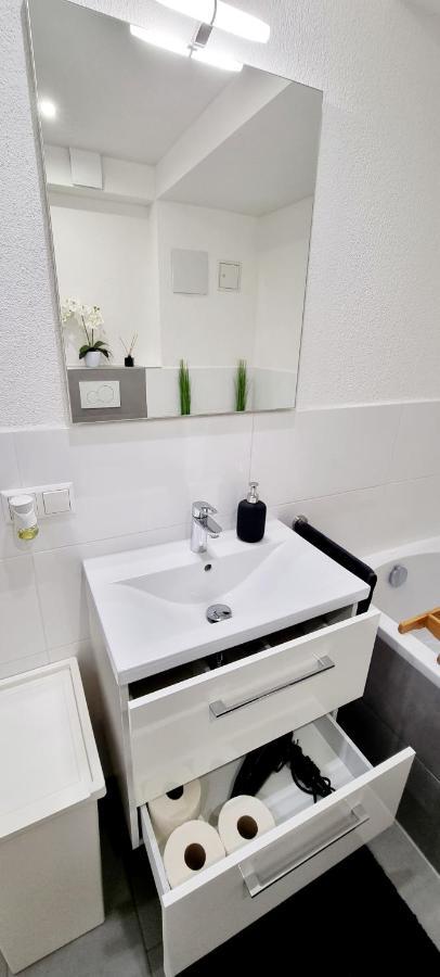 New Modern Selfcheckin Publicfreeparking Highspeed Wifi Kingsizebed Apartamento Baden-Baden Exterior foto