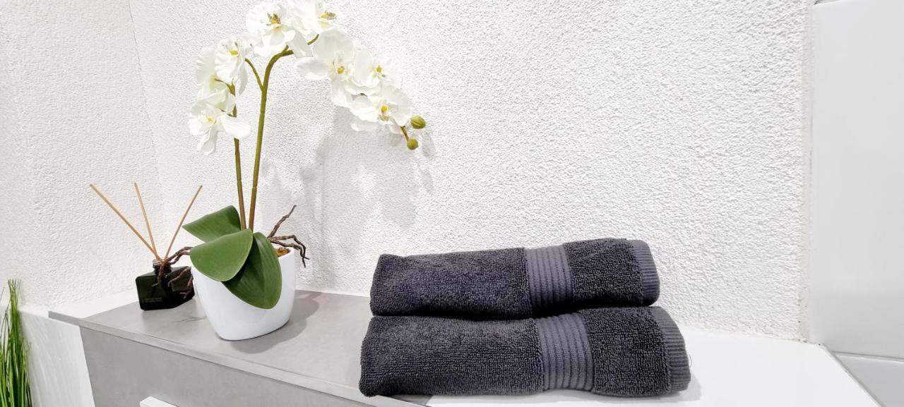 New Modern Selfcheckin Publicfreeparking Highspeed Wifi Kingsizebed Apartamento Baden-Baden Exterior foto
