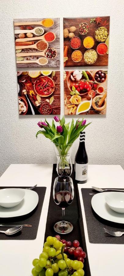 New Modern Selfcheckin Publicfreeparking Highspeed Wifi Kingsizebed Apartamento Baden-Baden Exterior foto