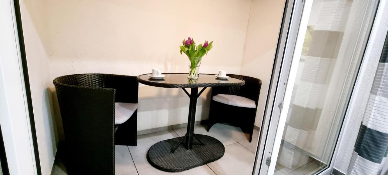 New Modern Selfcheckin Publicfreeparking Highspeed Wifi Kingsizebed Apartamento Baden-Baden Exterior foto