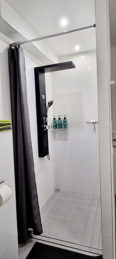 New Modern Selfcheckin Publicfreeparking Highspeed Wifi Kingsizebed Apartamento Baden-Baden Exterior foto